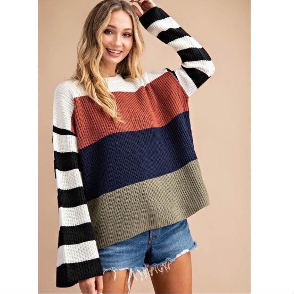Last 1️⃣ Color Block Bell Sleeve Sweater - Picture 3 of 5